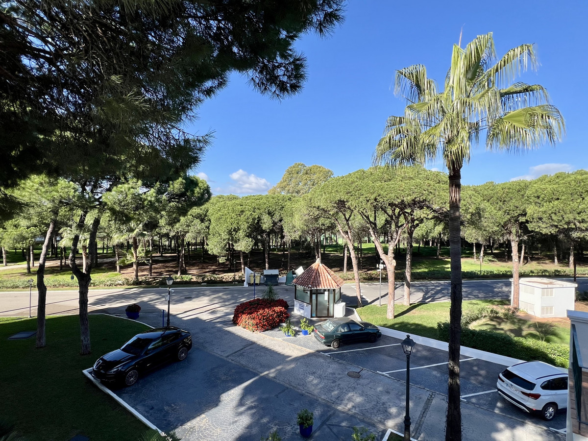 2 Bed Apartment for sale in El Presidente Costa Del Sol, Málaga, Spain
