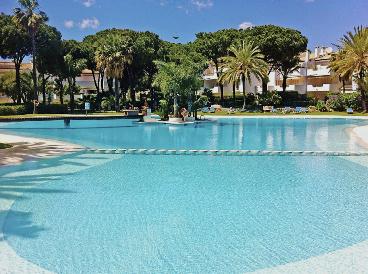 2 Bed Apartment for sale in El Presidente Costa Del Sol, Málaga, Spain
