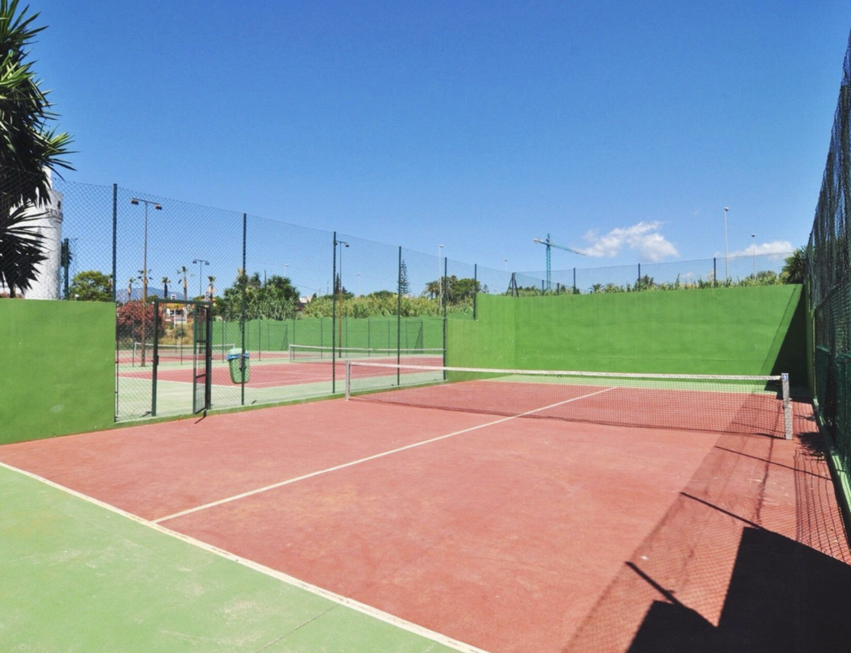 2 Bed Apartment for sale in El Presidente Costa Del Sol, Málaga, Spain
