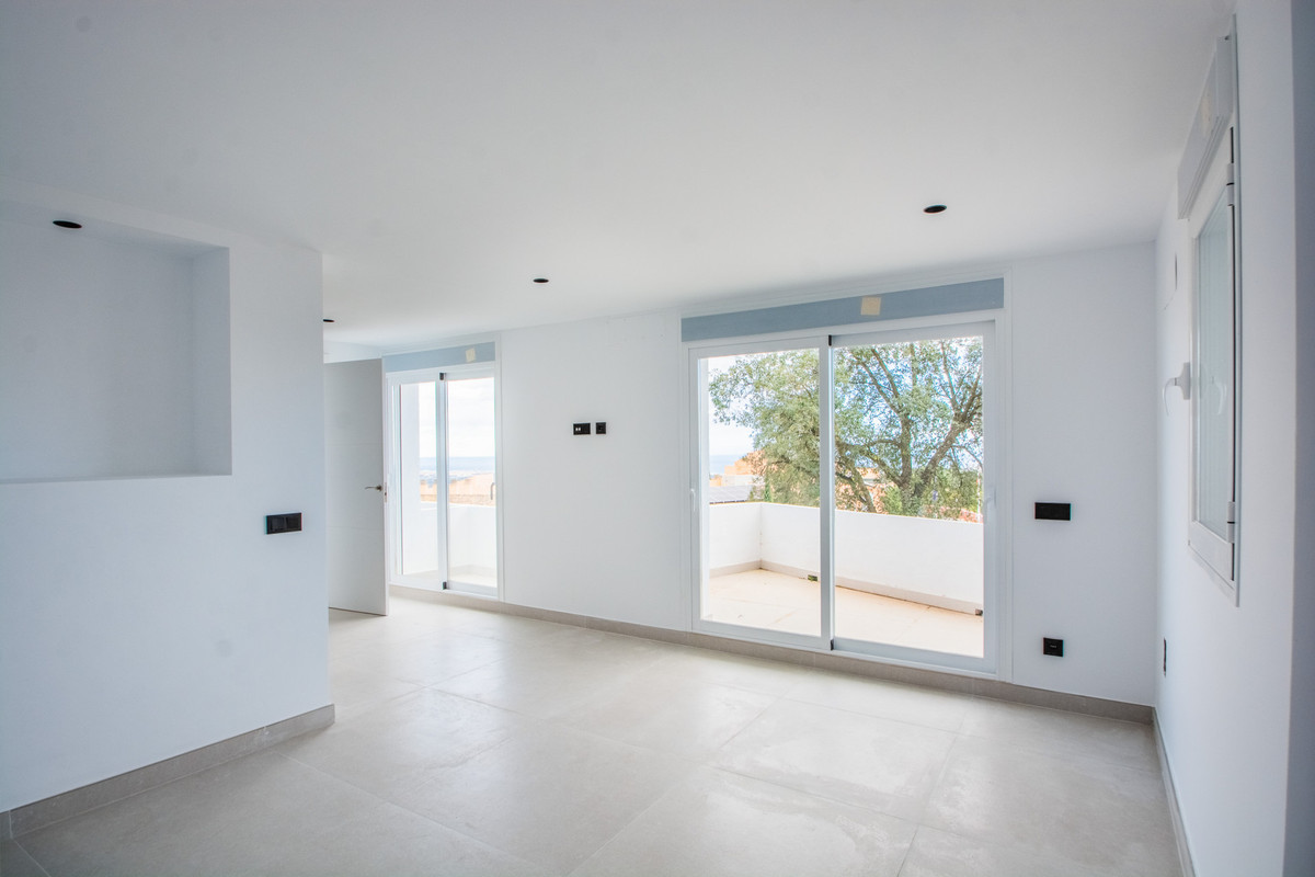 3 Bed Apartment for sale in La Mairena Costa Del Sol, Málaga, Spain