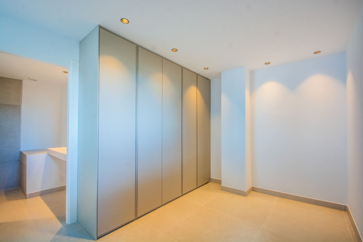 3 Bed Apartment for sale in La Mairena Costa Del Sol, Málaga, Spain