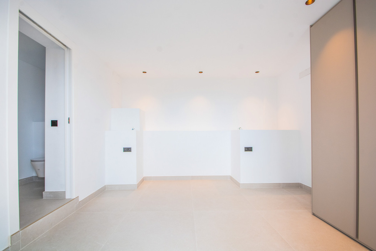 3 Bed Apartment for sale in La Mairena Costa Del Sol, Málaga, Spain