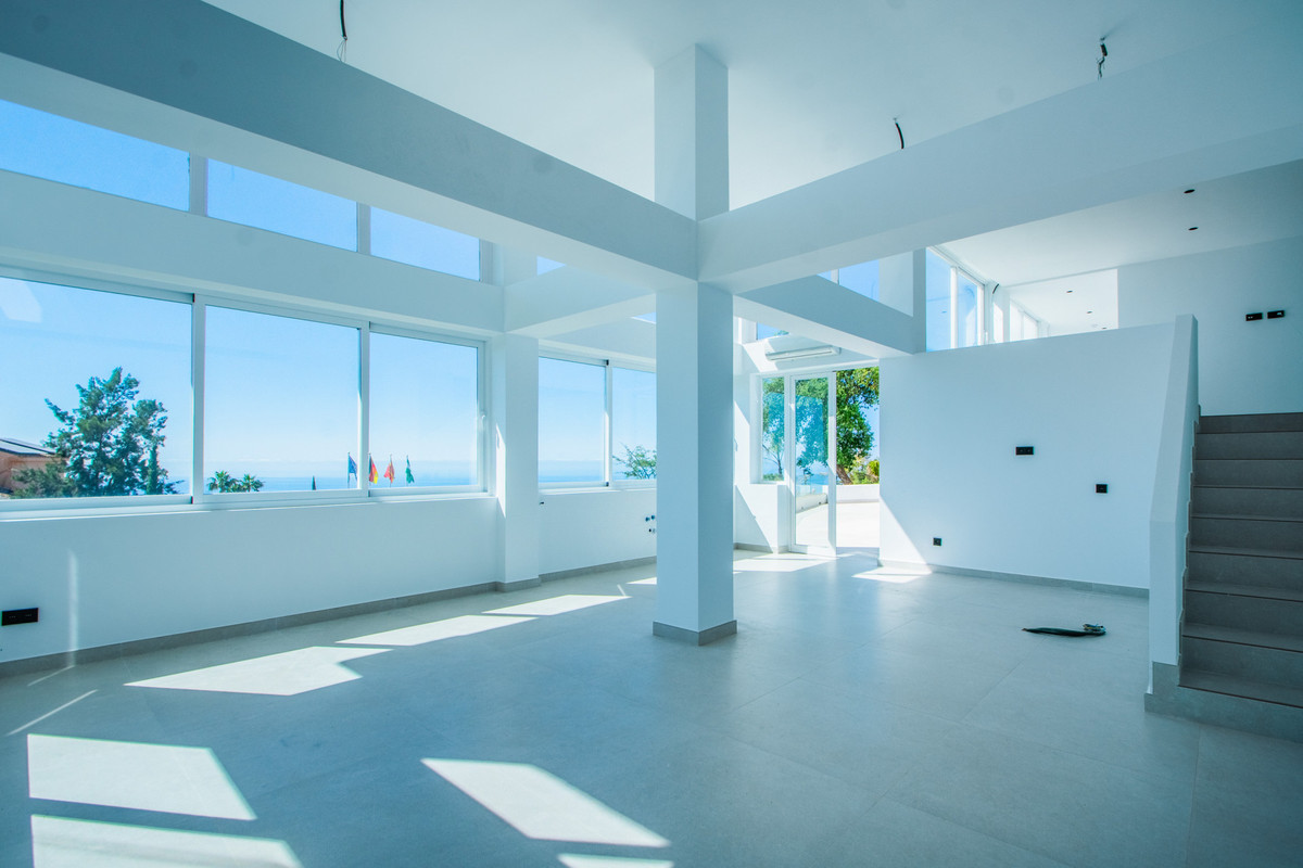 3 Bed Apartment for sale in La Mairena Costa Del Sol, Málaga, Spain