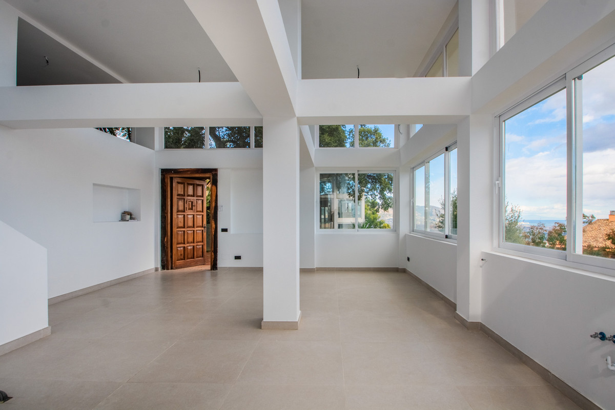 3 Bed Apartment for sale in La Mairena Costa Del Sol, Málaga, Spain