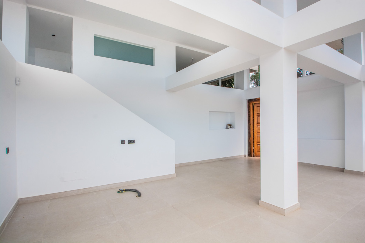 3 Bed Apartment for sale in La Mairena Costa Del Sol, Málaga, Spain