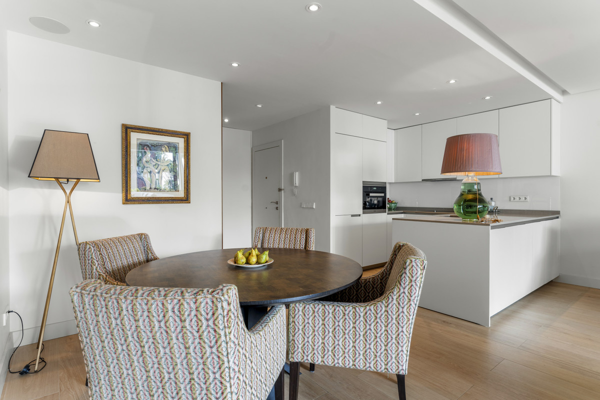 Se vende Apartamento Planta Media de 3 dormitorios en Costa Del Sol, Málaga, España