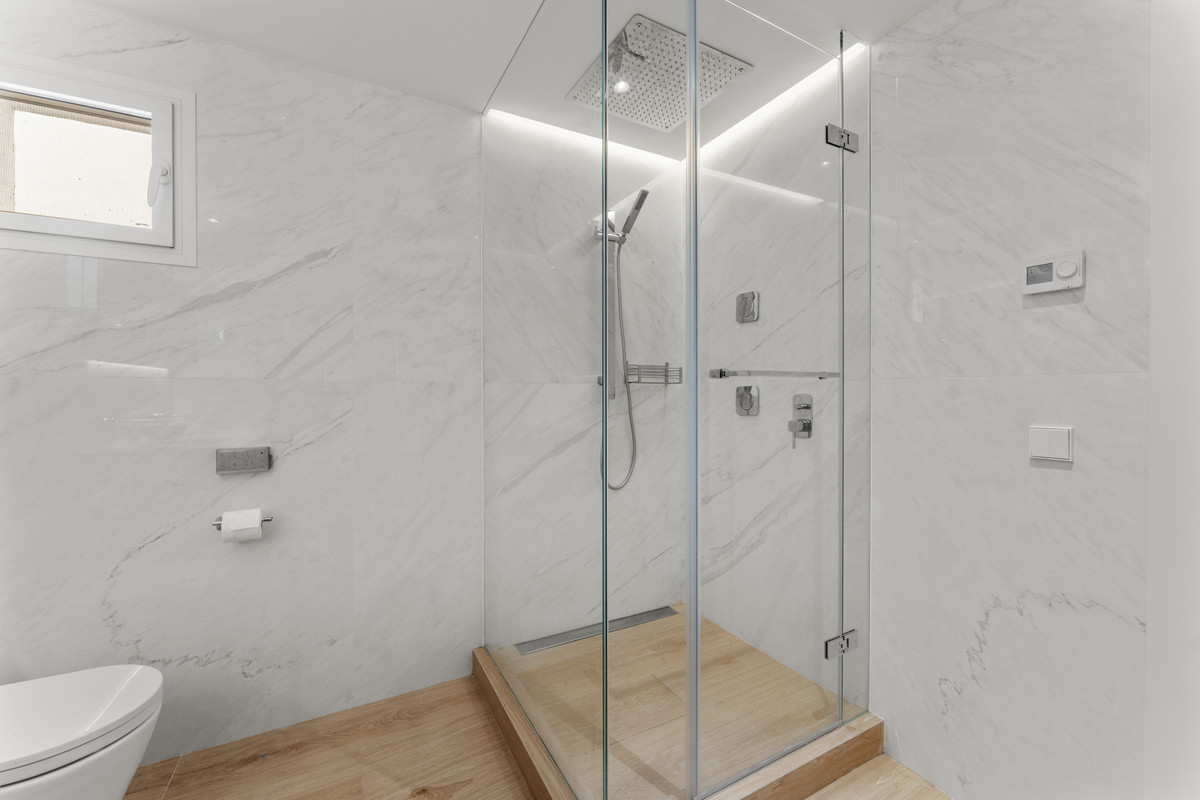 Se vende Apartamento Planta Media de 3 dormitorios en Costa Del Sol, Málaga, España