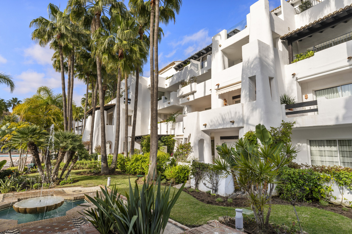 Se vende Apartamento Planta Media de 3 dormitorios en Costa Del Sol, Málaga, España