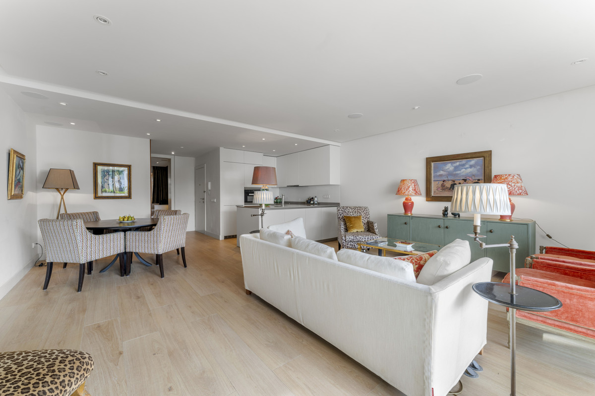 Se vende Apartamento Planta Media de 3 dormitorios en Costa Del Sol, Málaga, España