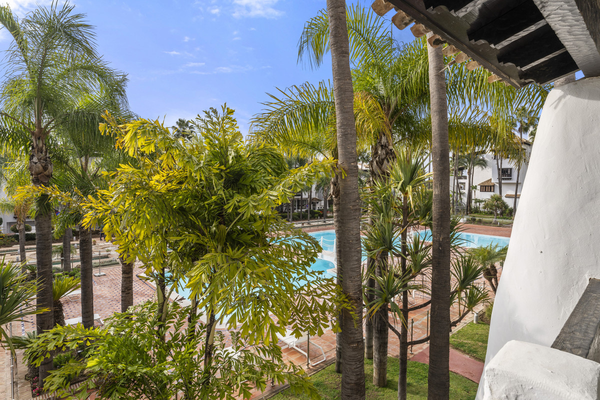 Se vende Apartamento Planta Media de 3 dormitorios en Costa Del Sol, Málaga, España