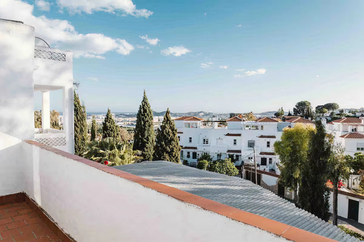 2 Bed Apartment for sale in Mijas Costa Del Sol, Málaga, Spain