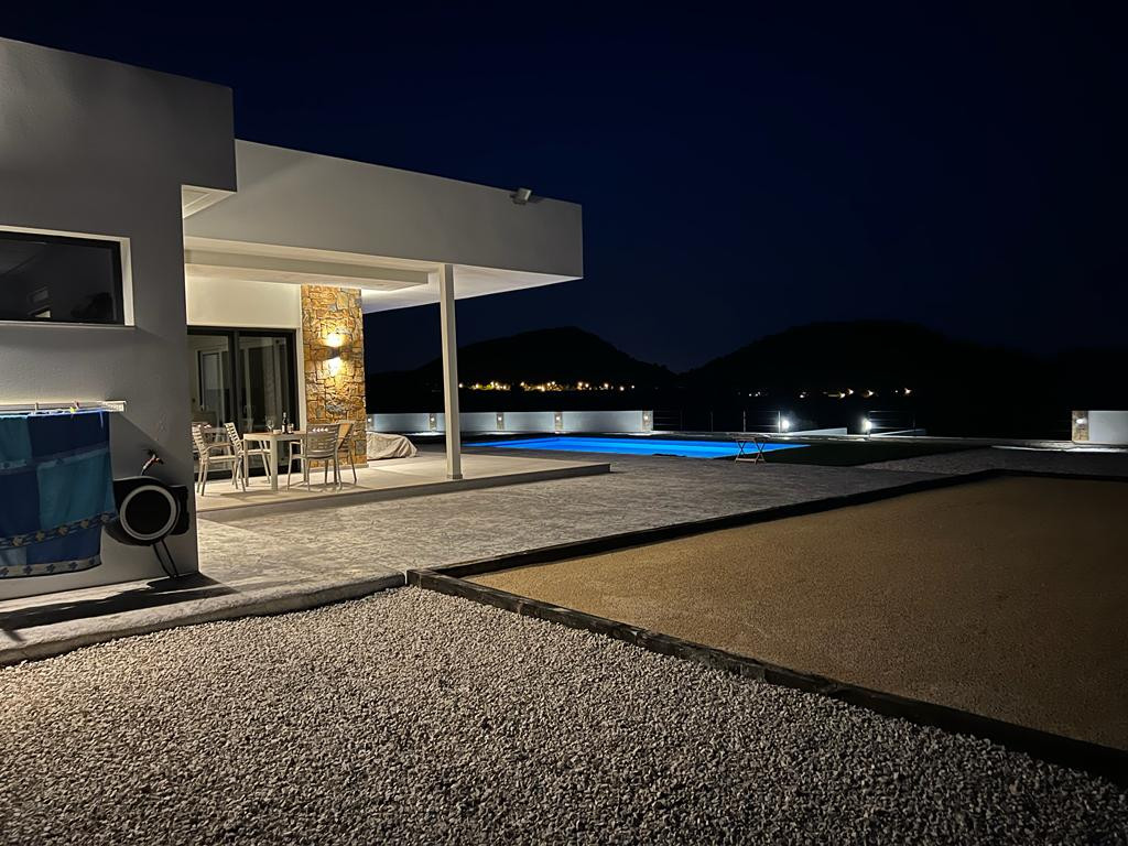 Se vende Villa - Chalet de 4 dormitorios en Costa Blanca, Alicante, España
