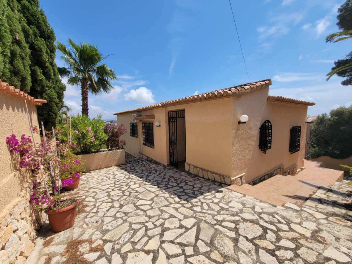 4 Bed Townhouse for sale in Calpe Costa Blanca, Alicante, Spain