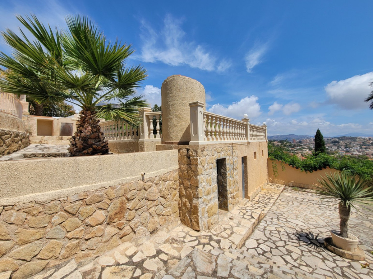 4 Bed Townhouse for sale in Calpe Costa Blanca, Alicante, Spain