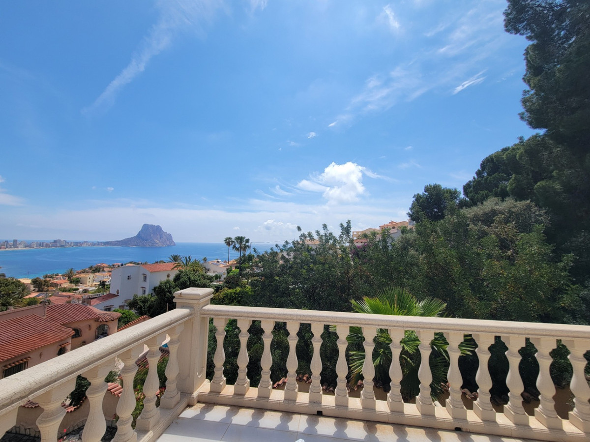 4 Bed Townhouse for sale in Calpe Costa Blanca, Alicante, Spain