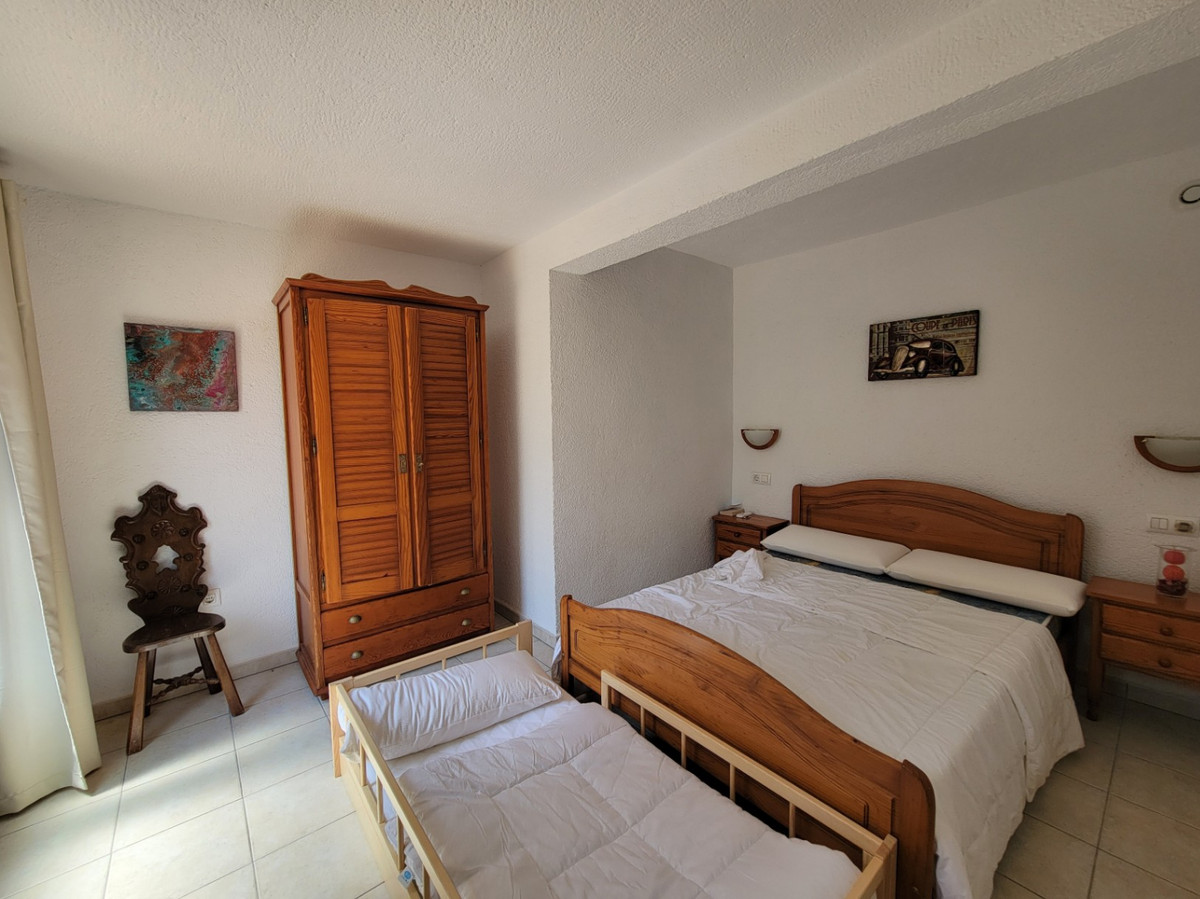 4 Bed Townhouse for sale in Calpe Costa Blanca, Alicante, Spain