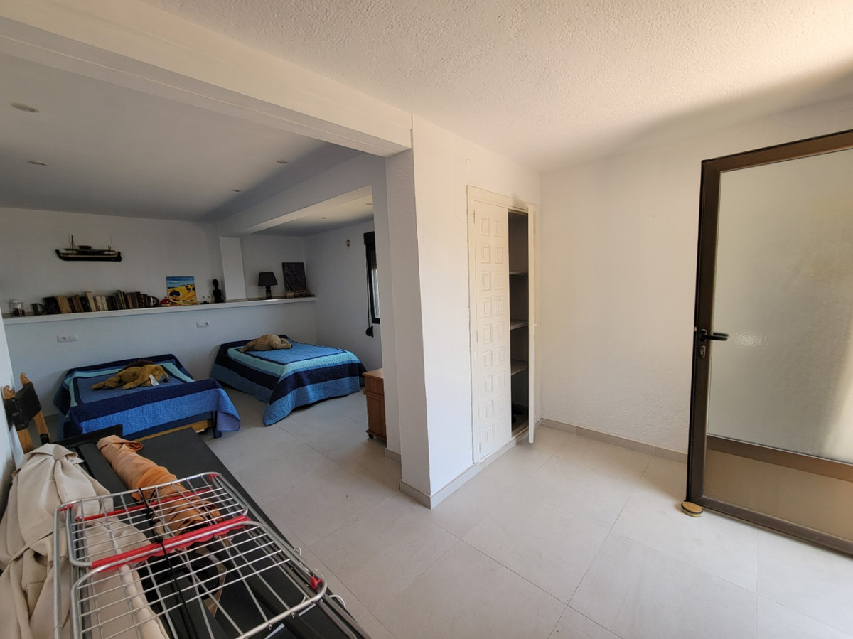 4 Bed Townhouse for sale in Calpe Costa Blanca, Alicante, Spain