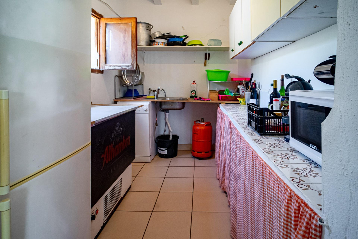 3 Bed Townhouse for sale in Relleu Costa Blanca, Alicante, Spain