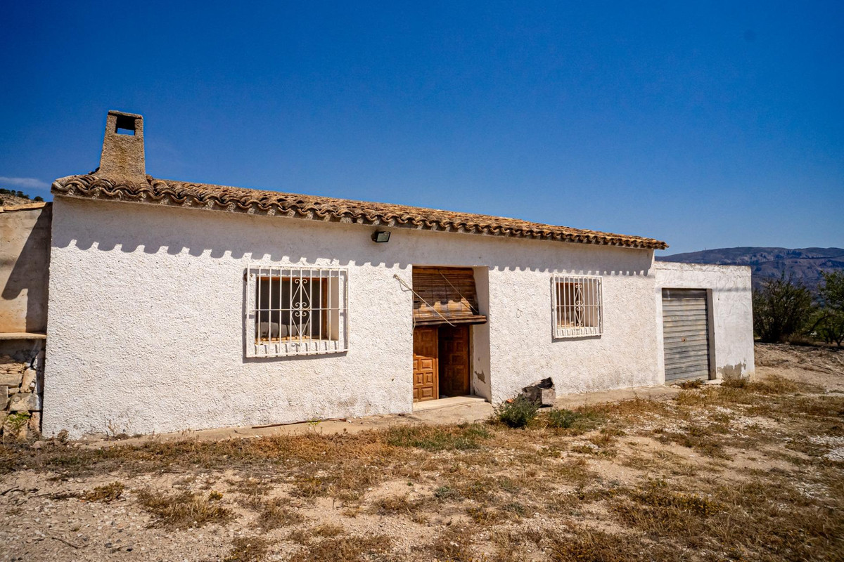 3 Bed Townhouse for sale in Relleu Costa Blanca, Alicante, Spain