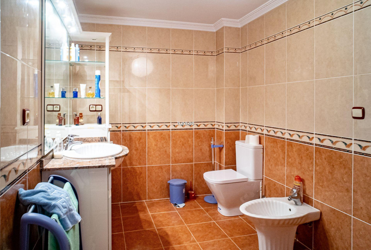 7 Bed Townhouse for sale in La Nucia Costa Blanca, Alicante, Spain