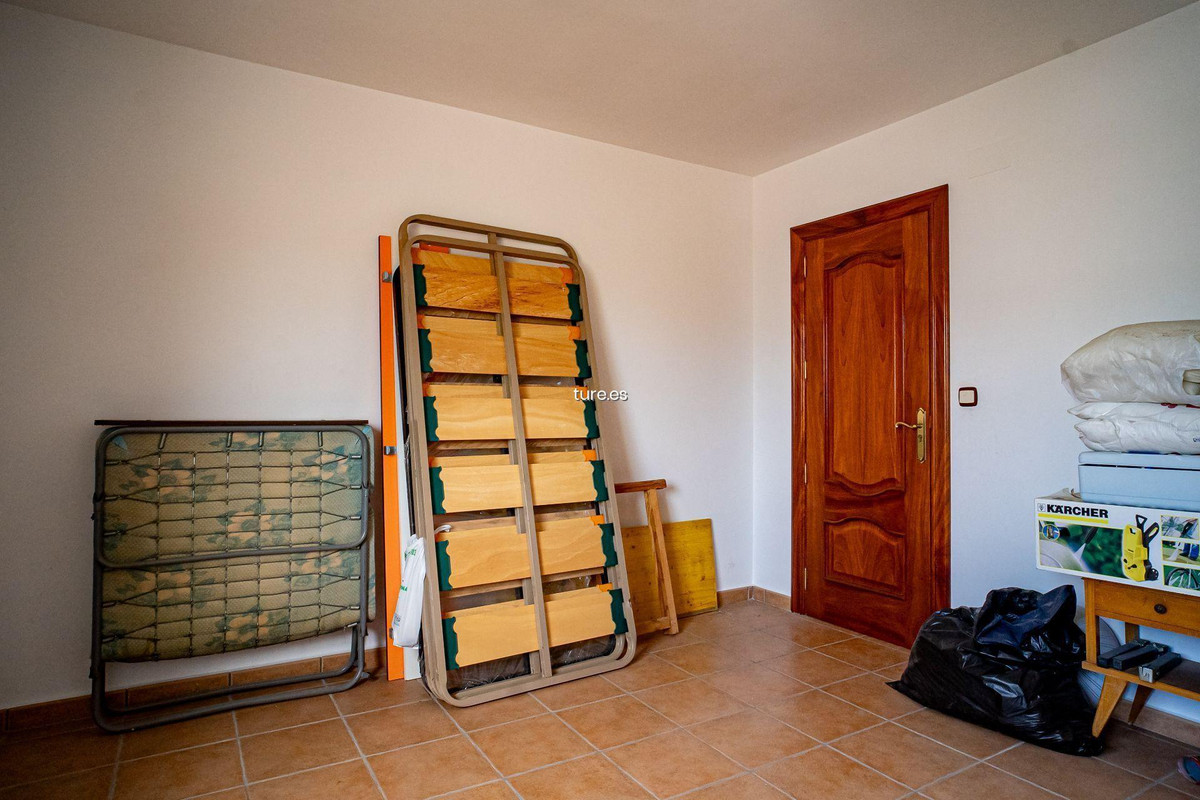 7 Bed Townhouse for sale in La Nucia Costa Blanca, Alicante, Spain