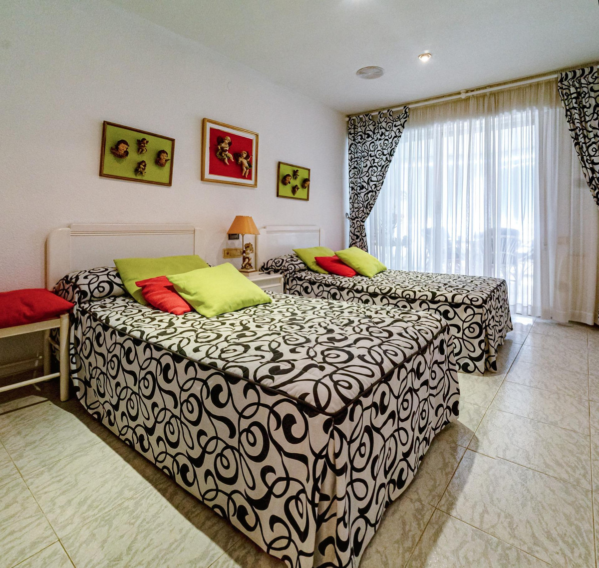 Se vende Apartamento Planta Media de 4 dormitorios en Costa Blanca, Alicante, España
