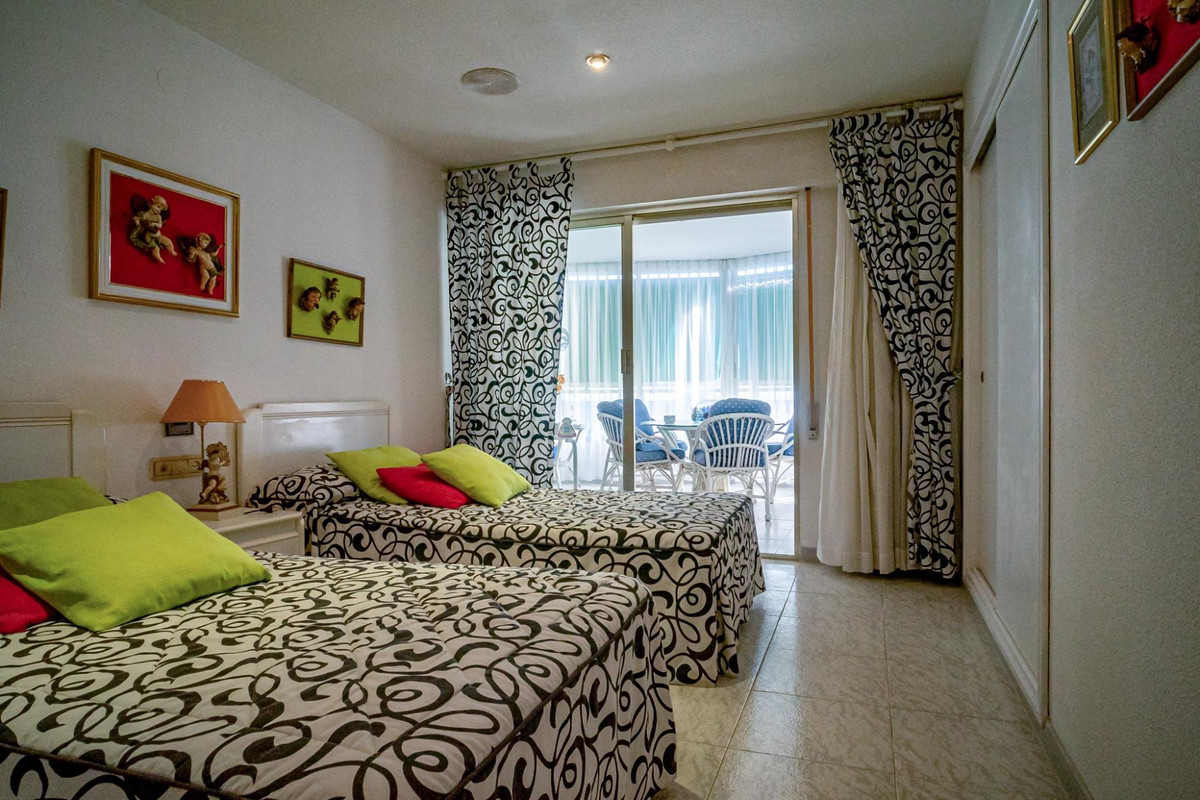 Se vende Apartamento Planta Media de 4 dormitorios en Costa Blanca, Alicante, España