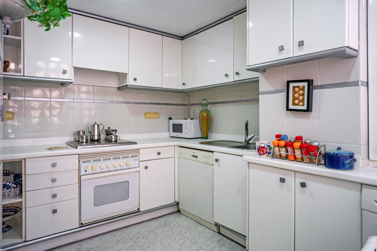 Se vende Apartamento Planta Media de 4 dormitorios en Costa Blanca, Alicante, España