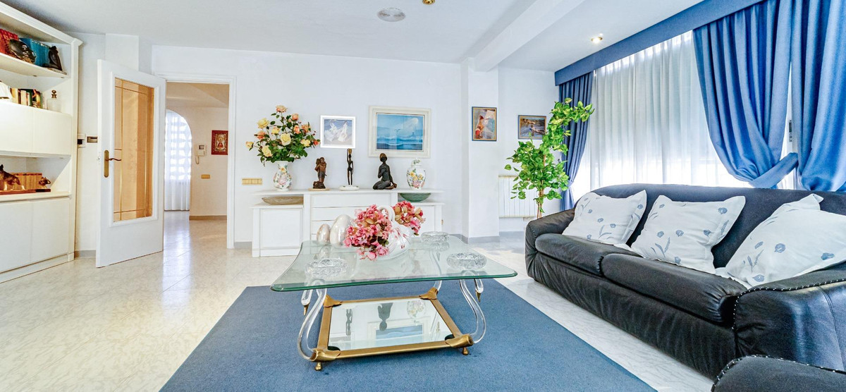 Se vende Apartamento Planta Media de 4 dormitorios en Costa Blanca, Alicante, España