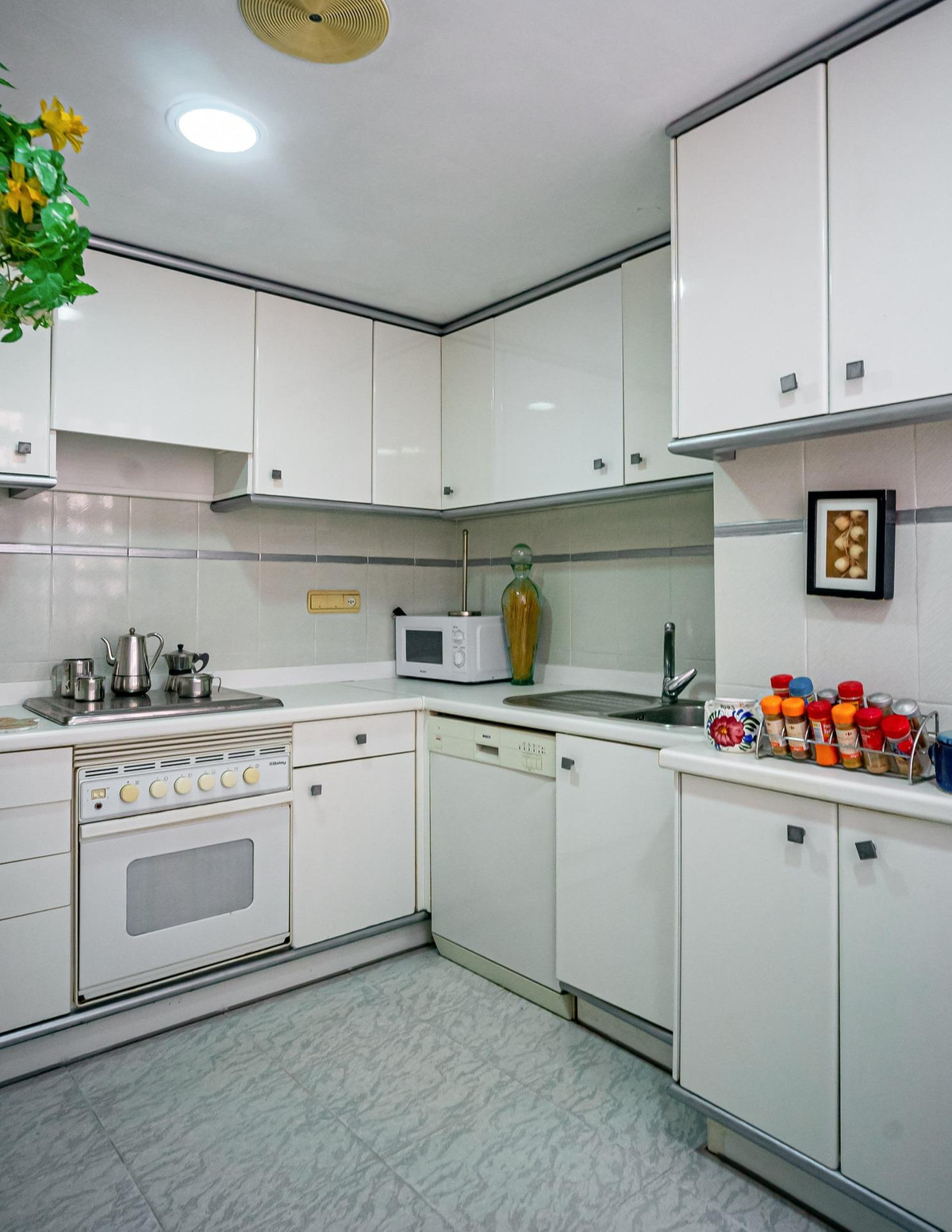 Se vende Apartamento Planta Media de 4 dormitorios en Costa Blanca, Alicante, España