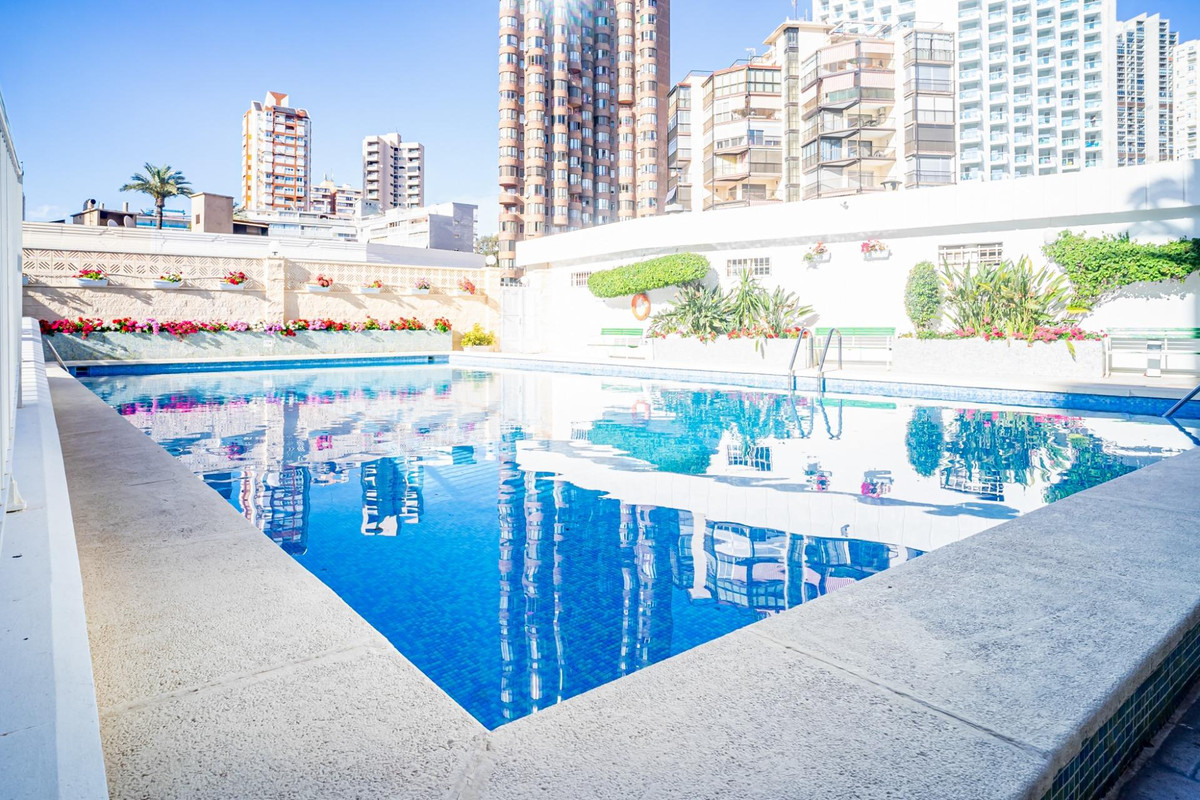 Se vende Apartamento Planta Media de 4 dormitorios en Costa Blanca, Alicante, España