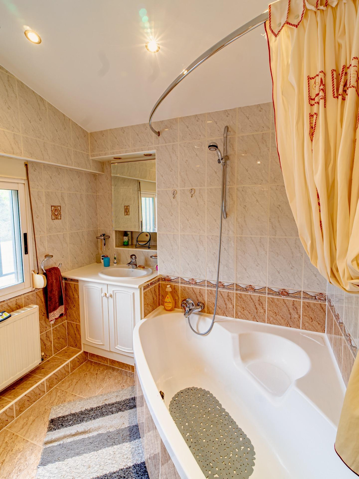 Se vende Finca - Cortijo de 2 dormitorios en Costa Blanca, Alicante, España