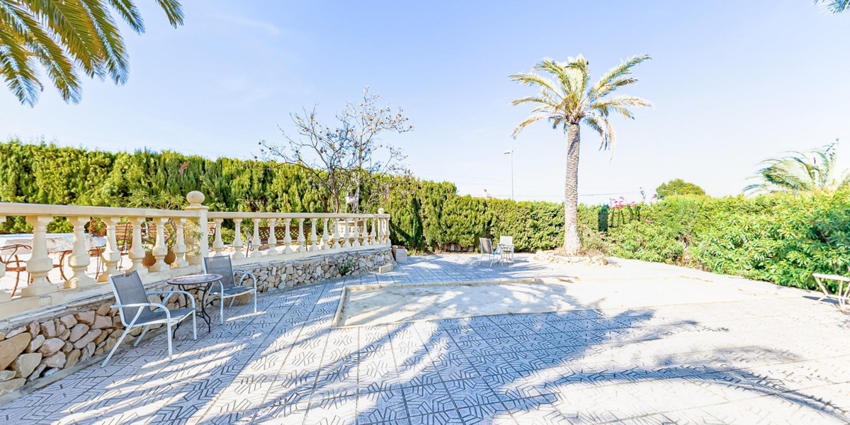Se vende Villa - Chalet de 8 dormitorios en Costa Blanca, Alicante, España