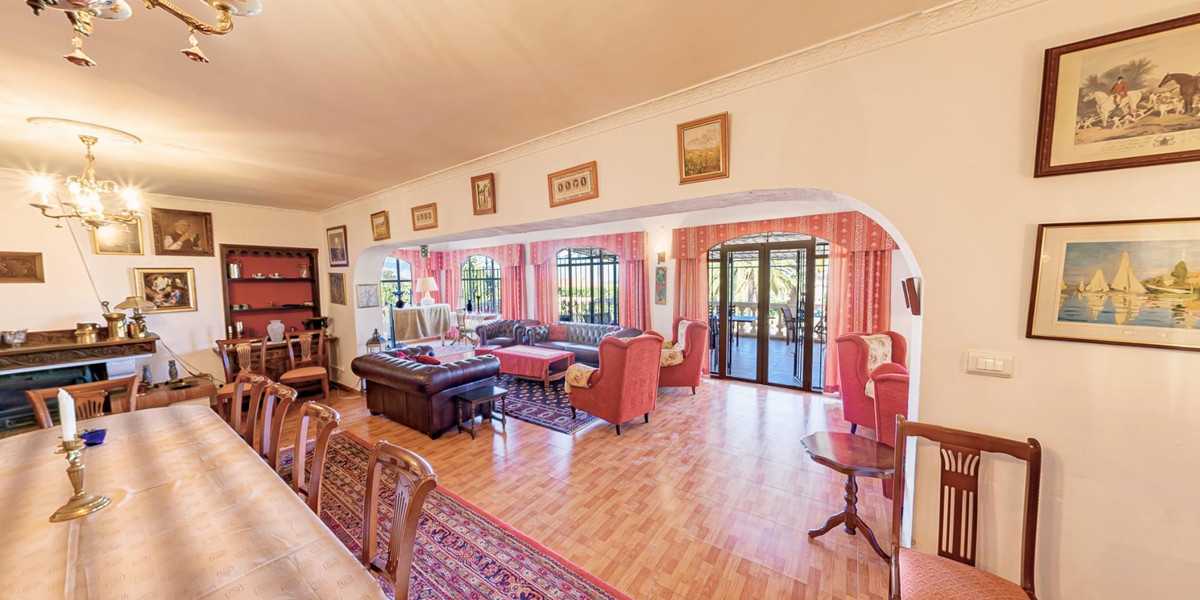 Se vende Villa - Chalet de 8 dormitorios en Costa Blanca, Alicante, España