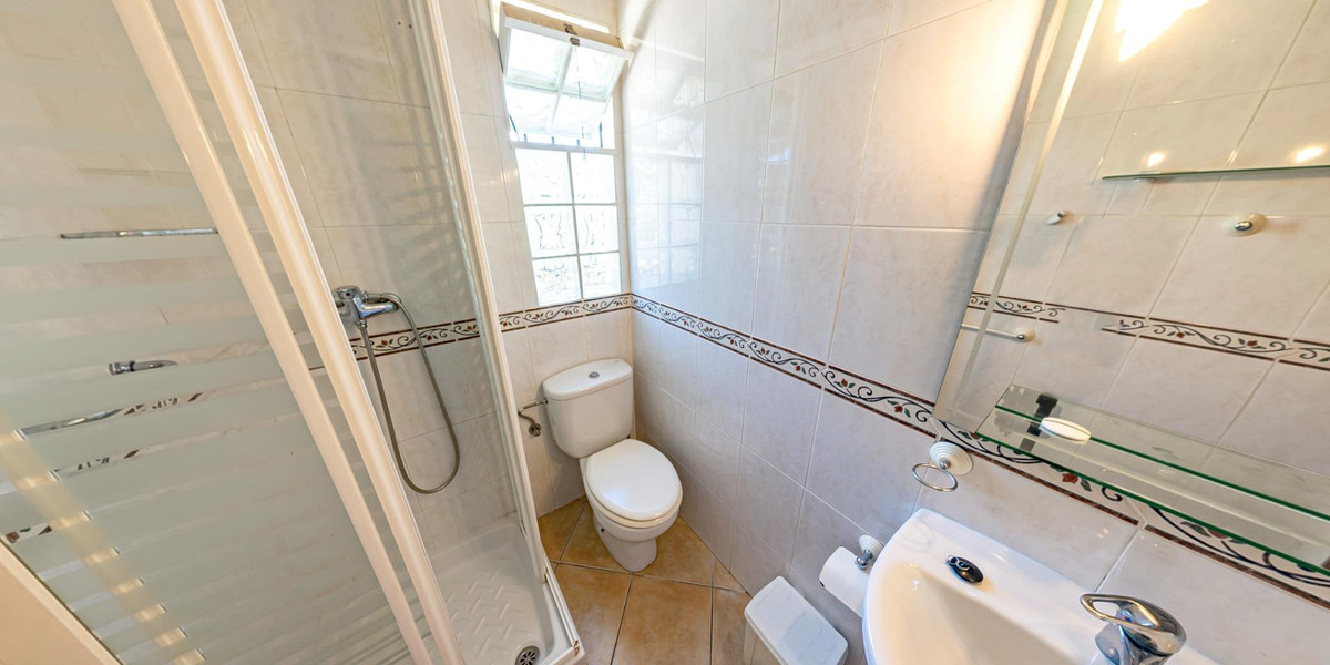 Se vende Villa - Chalet de 8 dormitorios en Costa Blanca, Alicante, España