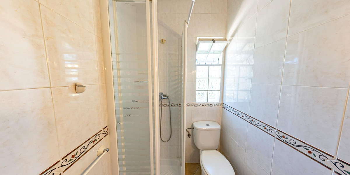 Se vende Villa - Chalet de 8 dormitorios en Costa Blanca, Alicante, España