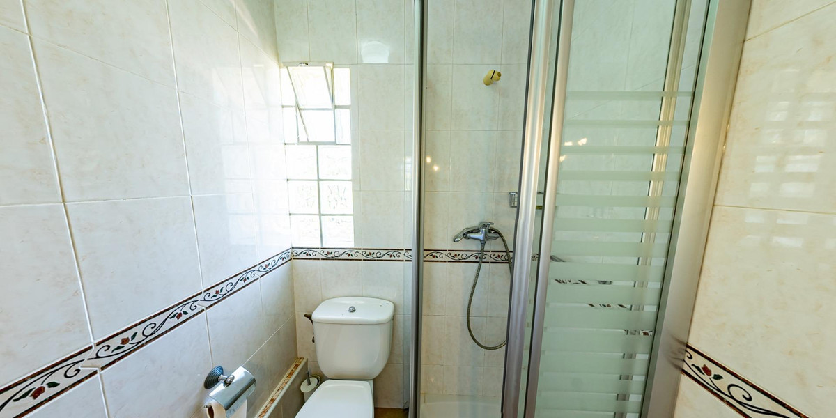Se vende Villa - Chalet de 8 dormitorios en Costa Blanca, Alicante, España