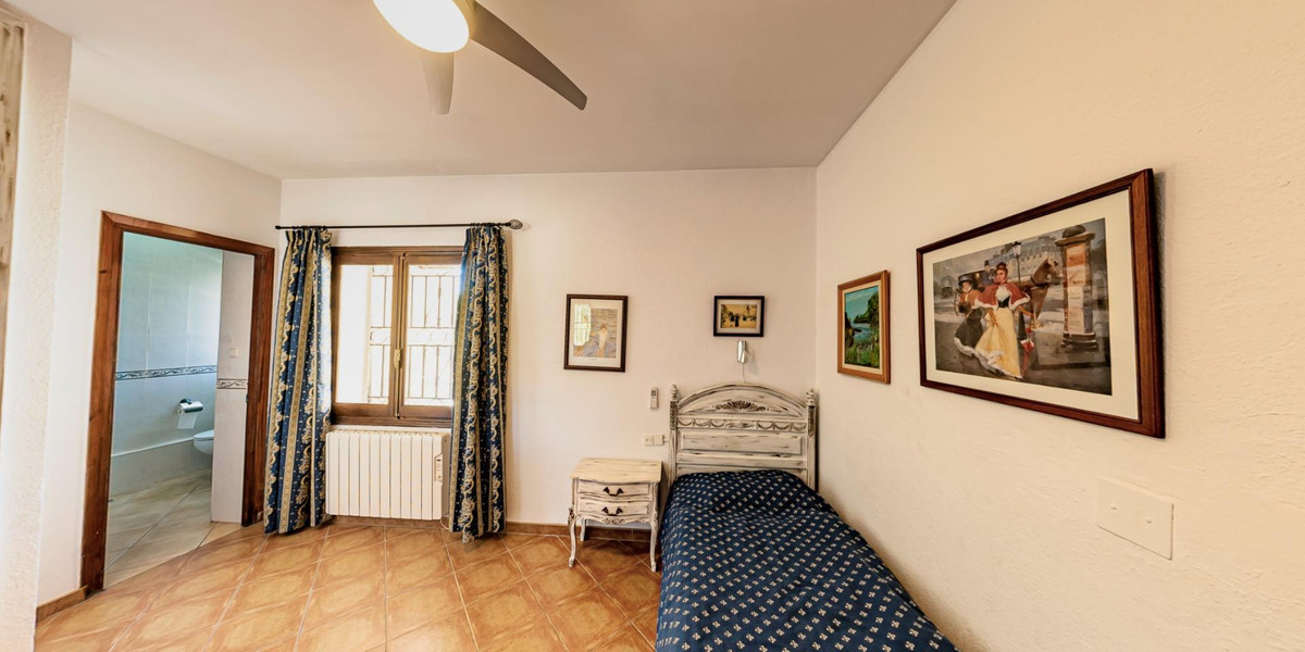 Se vende Villa - Chalet de 8 dormitorios en Costa Blanca, Alicante, España