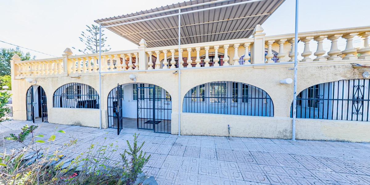 Se vende Villa - Chalet de 8 dormitorios en Costa Blanca, Alicante, España