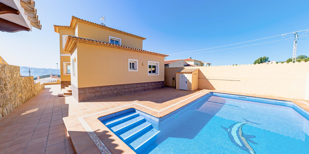 Se vende Villa - Chalet de 3 dormitorios en Costa Blanca, Alicante, España