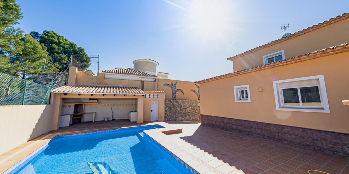 Se vende Villa - Chalet de 3 dormitorios en Costa Blanca, Alicante, España