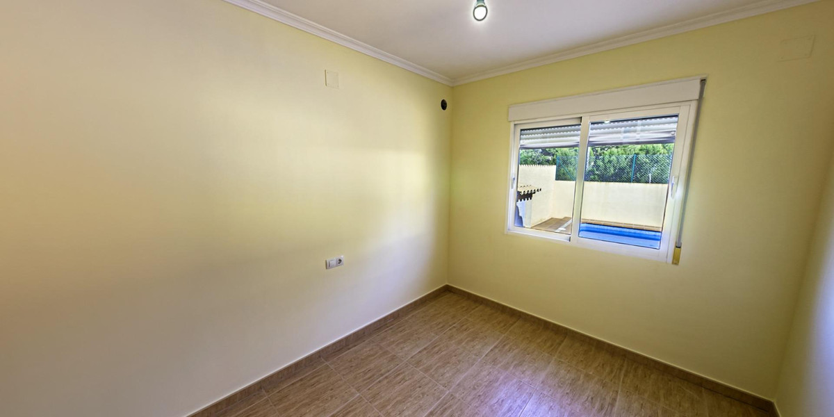 Se vende Villa - Chalet de 3 dormitorios en Costa Blanca, Alicante, España