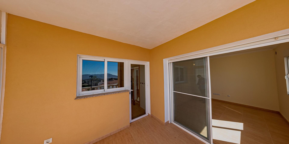 Se vende Villa - Chalet de 3 dormitorios en Costa Blanca, Alicante, España