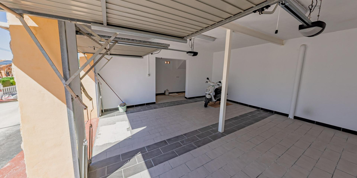 Se vende Villa - Chalet de 3 dormitorios en Costa Blanca, Alicante, España
