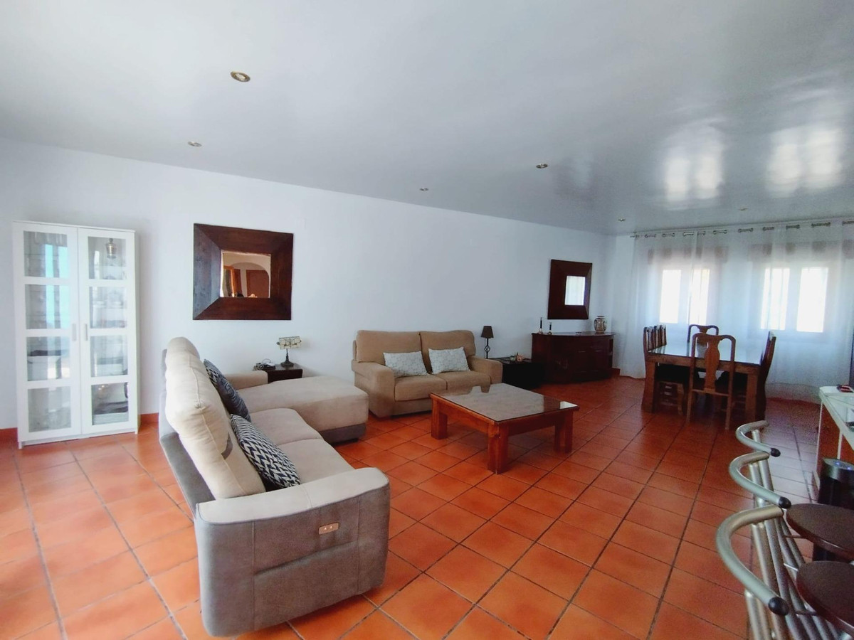 Se vende Villa - Chalet de 4 dormitorios en Costa Blanca, Alicante, España