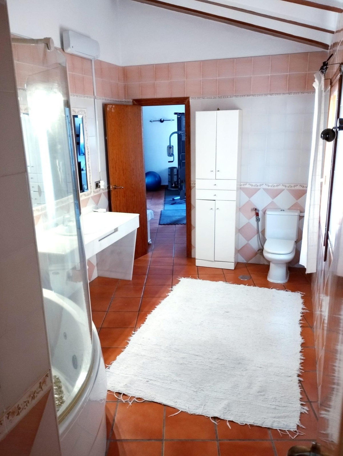 Se vende Villa - Chalet de 4 dormitorios en Costa Blanca, Alicante, España