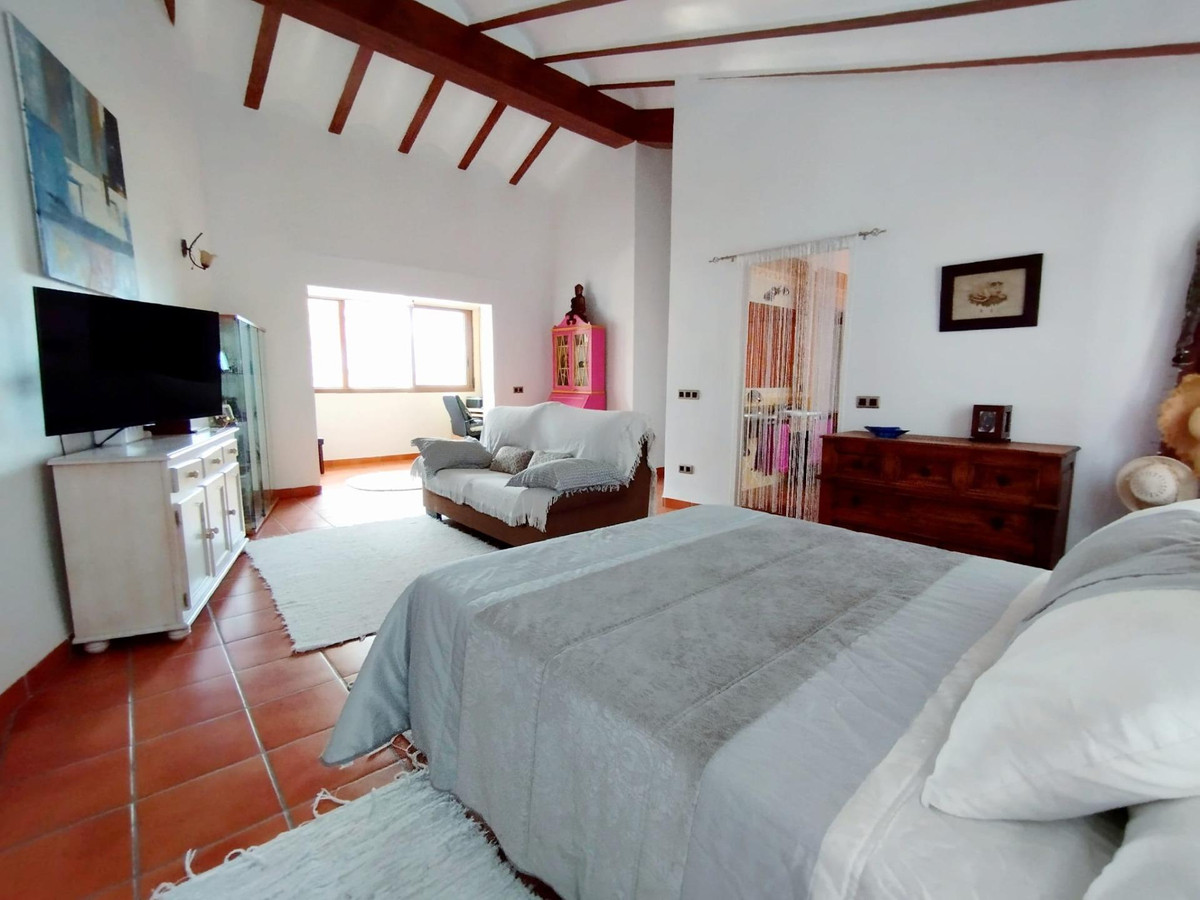 Se vende Villa - Chalet de 4 dormitorios en Costa Blanca, Alicante, España