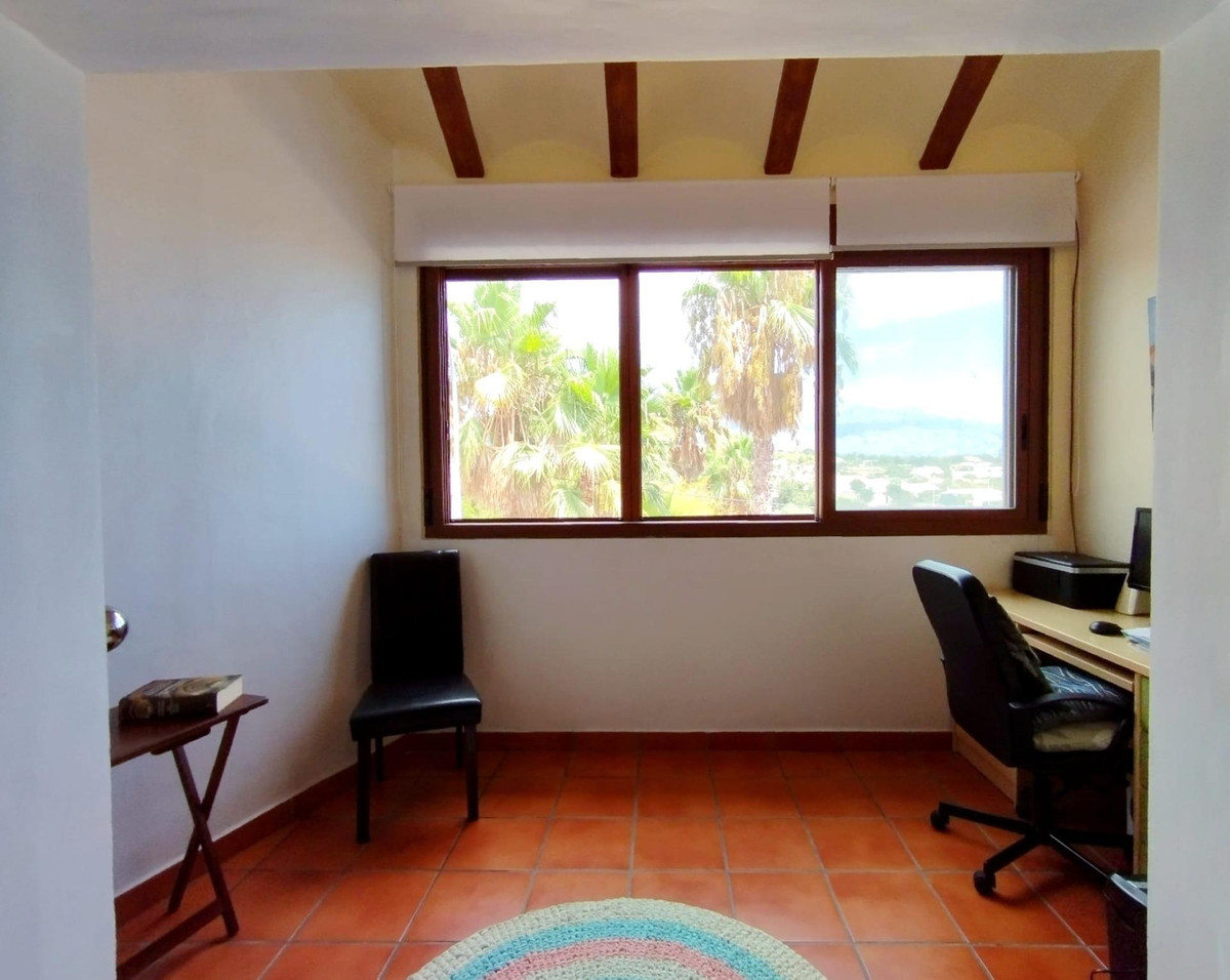 Se vende Villa - Chalet de 4 dormitorios en Costa Blanca, Alicante, España