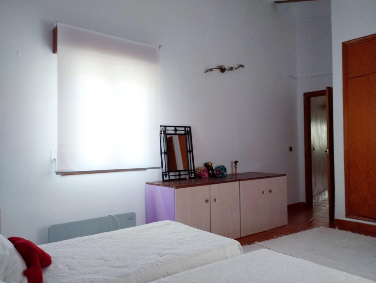 Se vende Villa - Chalet de 4 dormitorios en Costa Blanca, Alicante, España