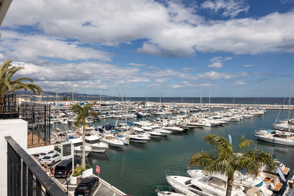 2 Bed Apartment for sale in Puerto Banús Costa Del Sol, Málaga, Spain